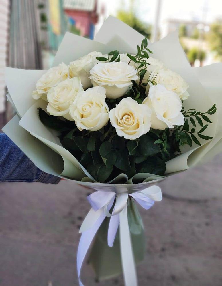 Букет Белые розы Проуд в Тальменке