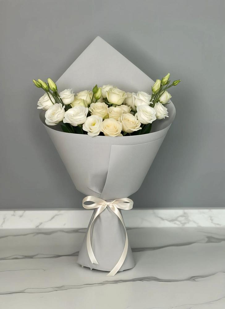 Букет цветов из: Розы и Лизиантусы в Тальменке