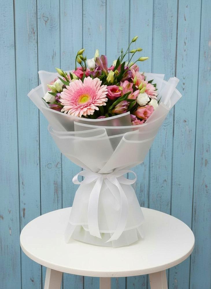 Букет цветов из: Герберы, Альстромерии и Лизиантусы в Тальменке