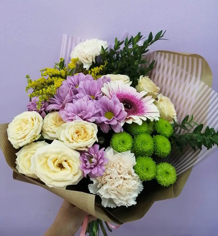 Букет цветов из: Хризантемы, Розы, Гвоздики и Герберы в Тальменке