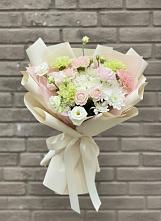 Букет цветов из:  Гвоздики, Розы, Лизиантусы и Хризантемы в Тальменке