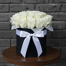 Цветочная композиция из Розы в шляпной коробке в Тальменке